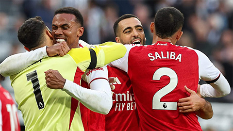 Arsenal sẽ vô địch Premier League và phá kỷ lục của Chelsea nhờ hàng thủ?